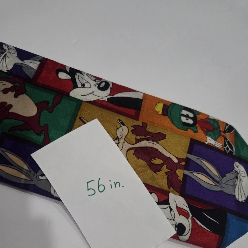 Looney Tunes Mania Colorful Cartoon Character Necktie - Picture 5 of 5